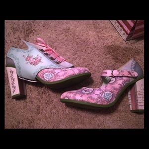 Hot choclate Marie Antoinette shoes